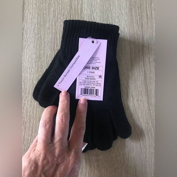 NWT … WILD FABLE “Touch Screen Compatible” Gloves - Picture 2 of 3